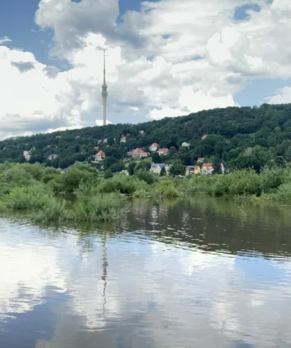 Elbe im Schatten