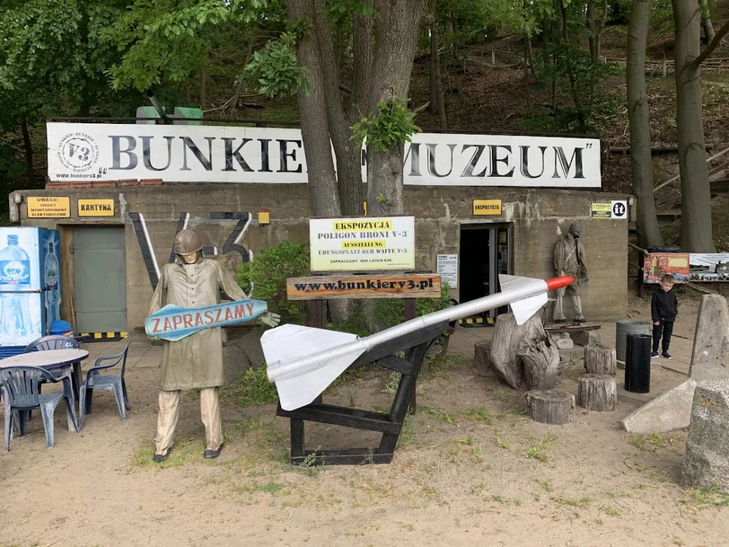 Sommer, Sonne, geile polnische Ostsee und Weihnachten 24 Bunkermuseum - Was vom letzten Krieg so übrig blieb