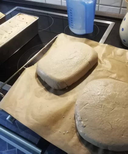 Sauerteigbrot vor dem Backen