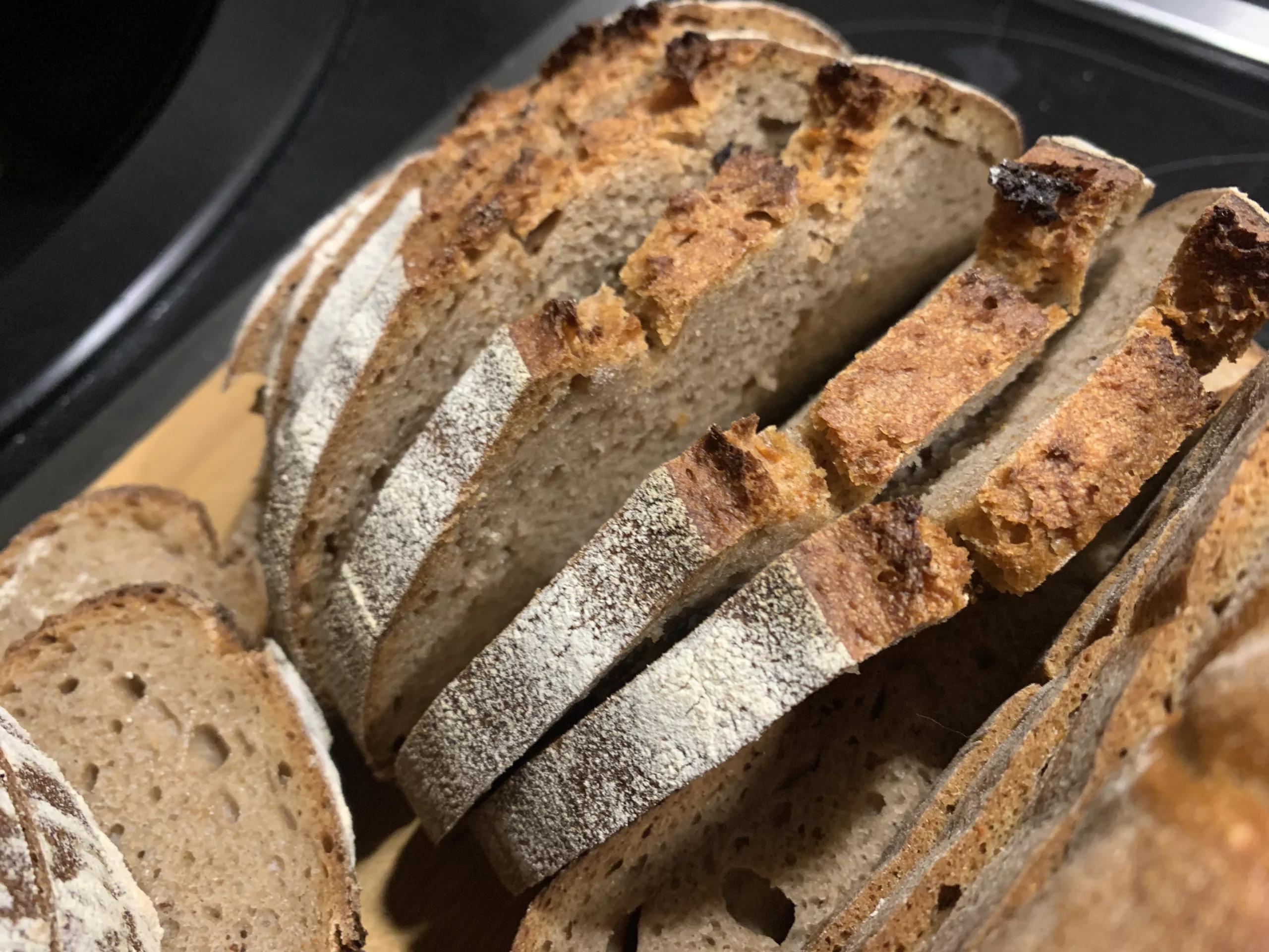 Geschnitten Brot mit Sauerteig