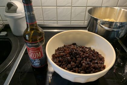Warum machen Rosinen den Stollen haltbar? 2 Rosinen für den Stollen