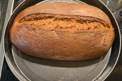 Einfaches Roggenbrot-Rezept mit Trockensauer 9 Das Roggenbrot ist fertig