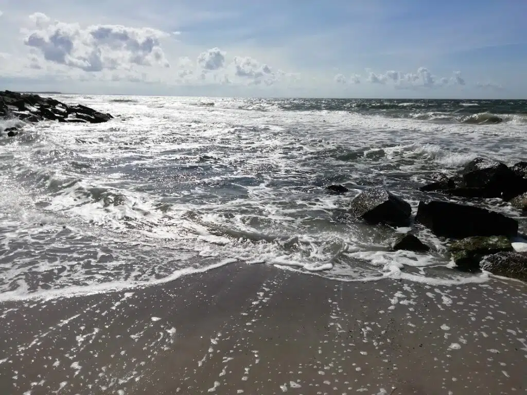 Am Strand ist LandArtKunst ganz schnell wieder verschwunden